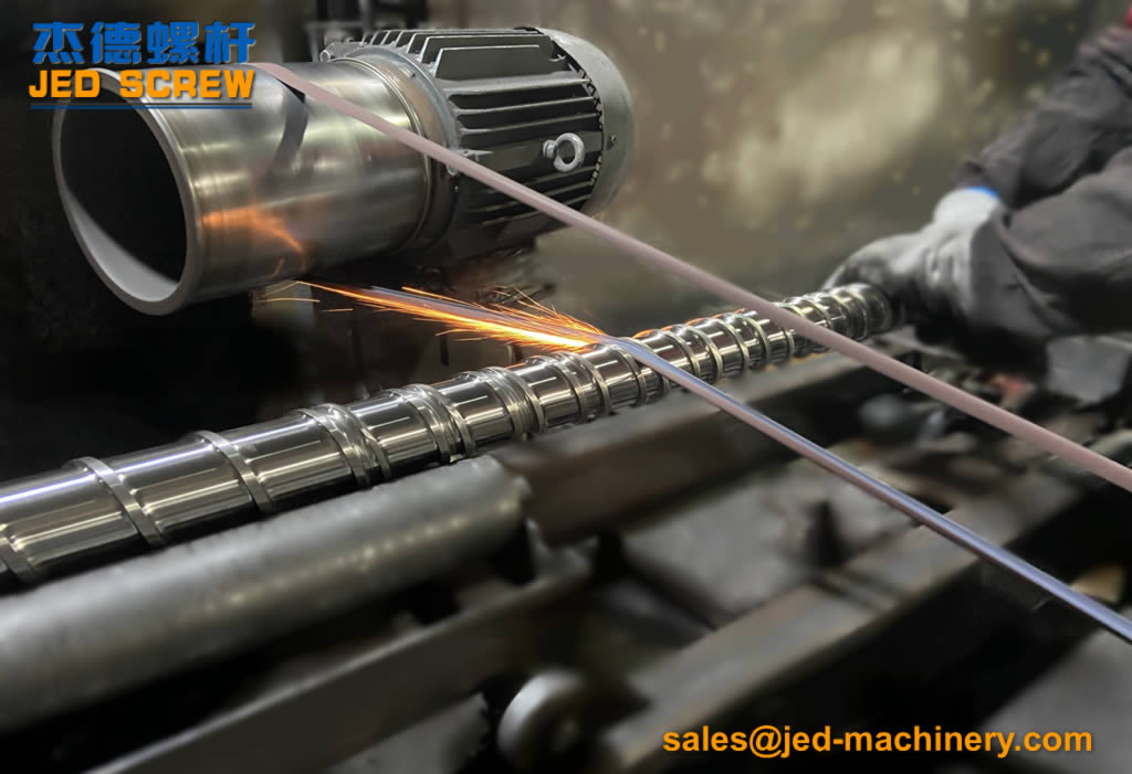 Spinning Screw Processing And Manufacturing - BIMETALLIC SCREW BARREL - 2
